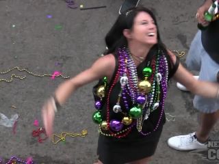 Mardi Gras 2017 From Our Bourbon Street Apartment Girls Flashing For Beads Public-3