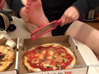 Mia Nicolette – Pizza Night for Foot Slave.-2