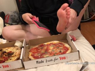 Mia Nicolette – Pizza Night for Foot Slave.-7
