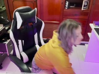 Streamer De Twich Se Le Olvida Apagar Directo Y Es Vista Follando 1080p-0