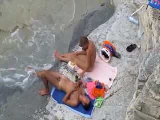 Spying foreplay and sex on the beach-0