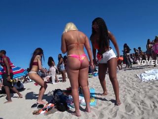 Big ass of sexy amazon girl on the beach-1