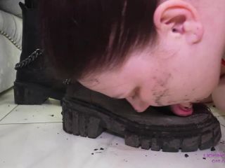 LICKING GIRLS FEET: "BELLA AND NICOLE - SLUSH, MUD AND SUSHI FOR A FAT IDIOT" (4K) (2023)-1