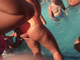 CandidCreeps 794 Wet Bikini Booty Pool Party Cameltoe Cheeks -6