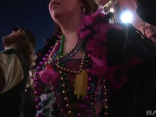 Wild Party Girls Mardi Gras Scene 3-3