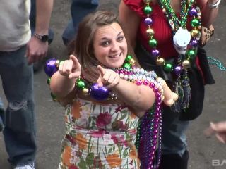 Milfs Show Off Their Big Boobs For Beads At Mardi  Gras-1