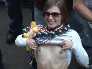 Milfs Show Off Their Big Boobs For Beads At Mardi  Gras-6