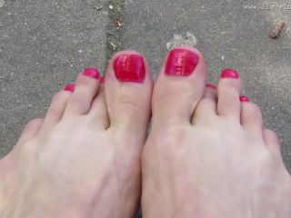 online video 16 Graces long toes, siri foot fetish on feet porn -6