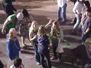 Martha Flashes Her Tits During Mardi Gras Festivities BBW!-0