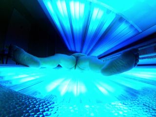 Sexy BBW Playing Public Tanning Bed bbw SexyNEBBW-6