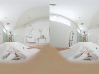 Asian Squirt - Oculus 4K - Vr-0