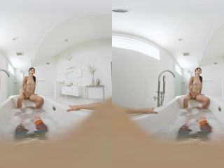 Asian Squirt - Oculus 4K - Vr-9