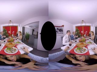  virtual reality | MatureReality presents Vittoria Dolce - The Christmas Dinner | maturereality-1