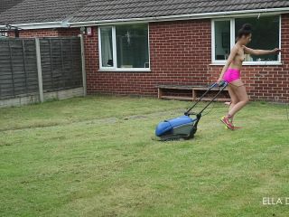 EllaDearest Topless Lawn Mowing - Voyeur Cams-4