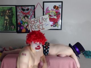 M@nyV1ds - Kosplay_Keri - Ronald McDonald and Joker cocking around-3