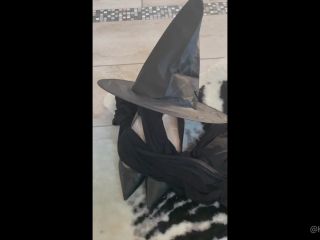 Katy Ann XO () Katyannxo - new clip witch bitch full clip has sound in your inbox 25-10-2021-8