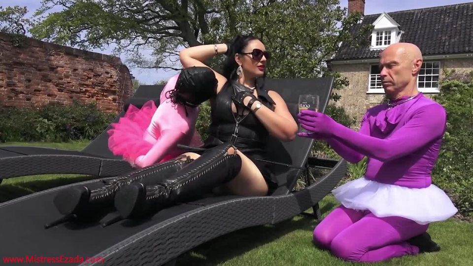 Mistress Ezada Sinn - Outdoors slave service on femdom porn tiffany tyler femdom