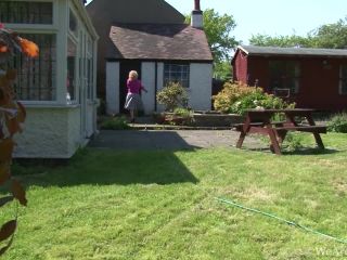 Rogue Rose waters the garden and her hairy bush-0