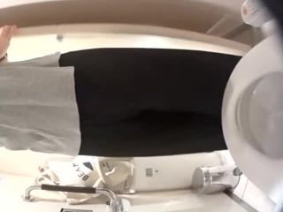 Porn online Uncensored Japanese style toilet – 15283589-4