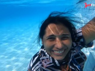 [GetFreeDays.com] 15 minutes underwater, new record Adult Stream May 2023-3