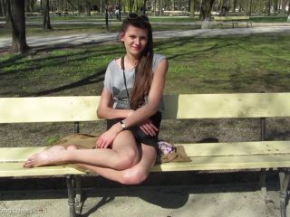 Big soles – Hania in the park 2 - Soles-0