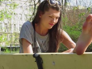 Big soles – Hania in the park 2 - Soles-3