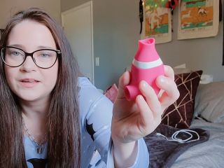 Sex Toy Review - Clit Sucker With Tongue Fisting!-4