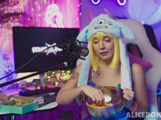 adult video clip 9 mature hardcore Alice Bong – ASMR Eating and Sex, pussy play on cosplay-1