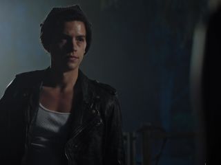 Camila Mendes, Brit Morgan, Madelaine Petsch, Lili Reinhart - Riverdale s03e01 (2018) HD 1080p - (Celebrity porn)-5