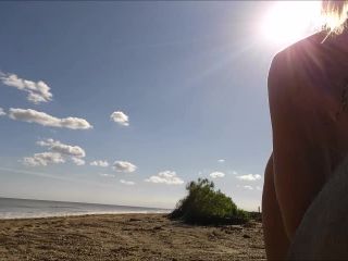 ManyVids presents TianaLive in Beach Day Older Man Blowjob Blowjob!-8