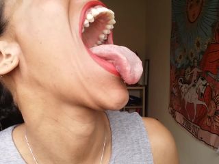 My big mouth and fat tongue black GoldenLace-0