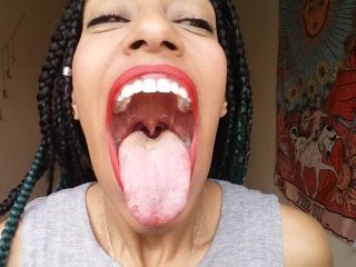 My big mouth and fat tongue black GoldenLace-2