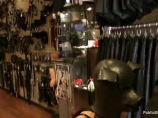 adult xxx clip 7 bdsm hard slave public Mi Amore! PD goes to Madrid, domination on blowjob porn-2