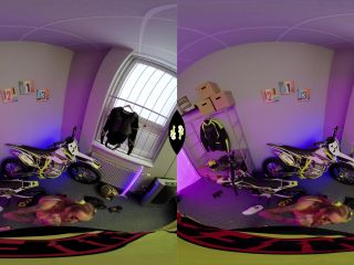 Motorbike or Sex - Daisy Lee Gear vr - [Virtual Reality]-8