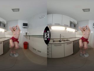 Kitchen Heat – Galina Fedorova (Oculus, Go 4K)(Virtual Reality)-3