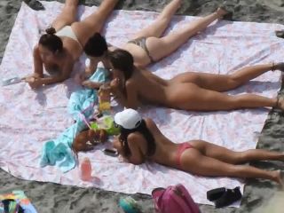 Hottest group of girls on the beach-1