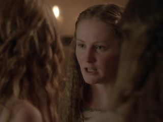 Rebecca Ferguson Topless - The White Queen 2013 s01e02-2