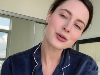 onlyisla 03-07-2020 Happy Friday everyone I decided to end your week in style(MILF porn)-1